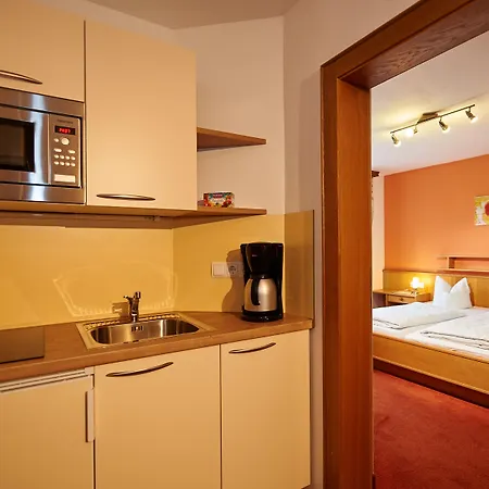 فروشتوكبنسيون أنجا 3* كلينارل